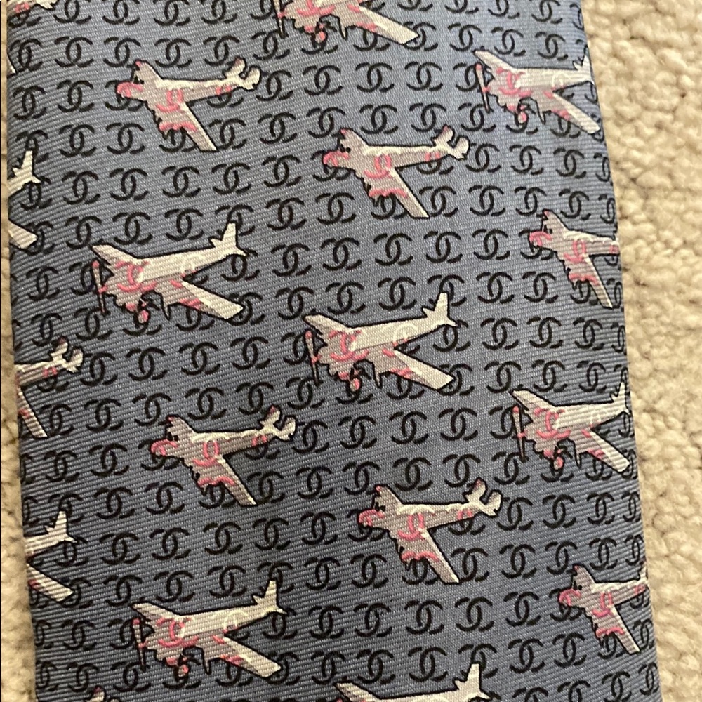 Chanel Men's Blue and Pink Patterned Tie - Picture 4 of 8